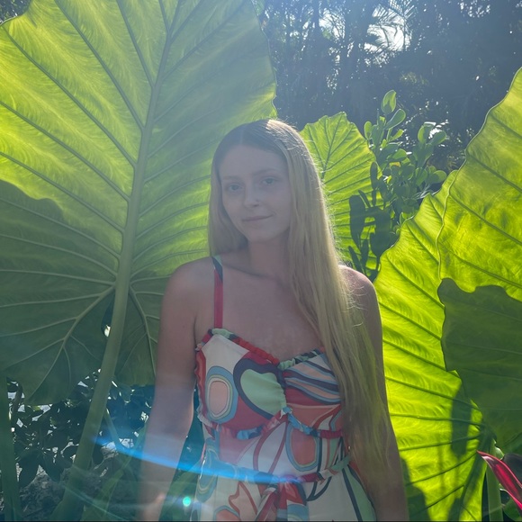 Meet your Posher, Riley - Picture 2 of 3